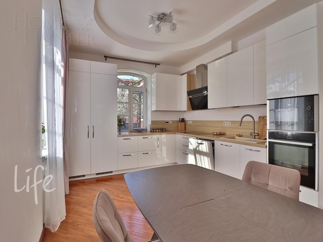 2-этажный коттедж 450 м² с отделкой