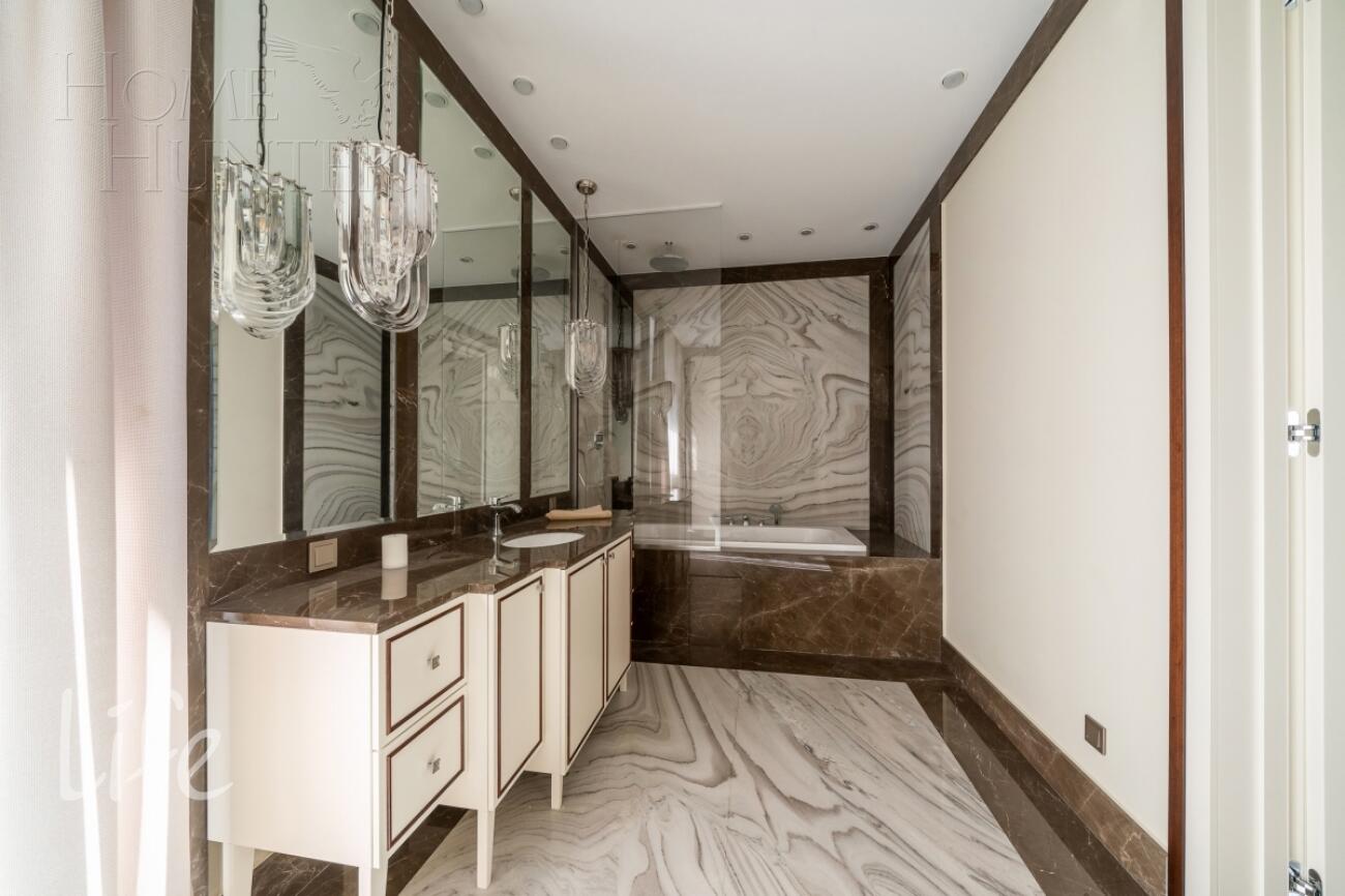 2-этажный коттедж 967.94 м² с отделкой