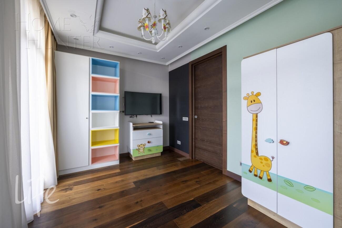 3-этажный таунхаус 310 м² с отделкой