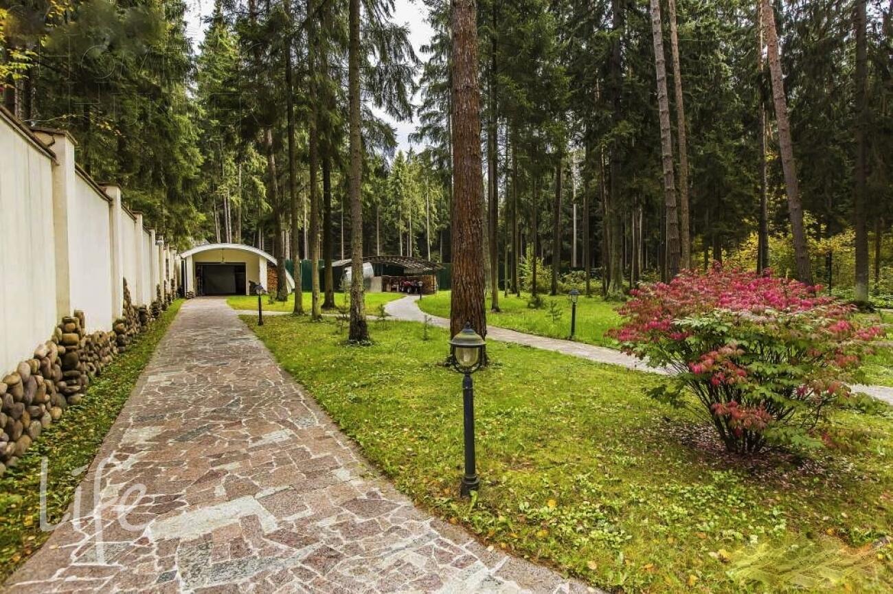 2-этажный коттедж 850 м² с отделкой