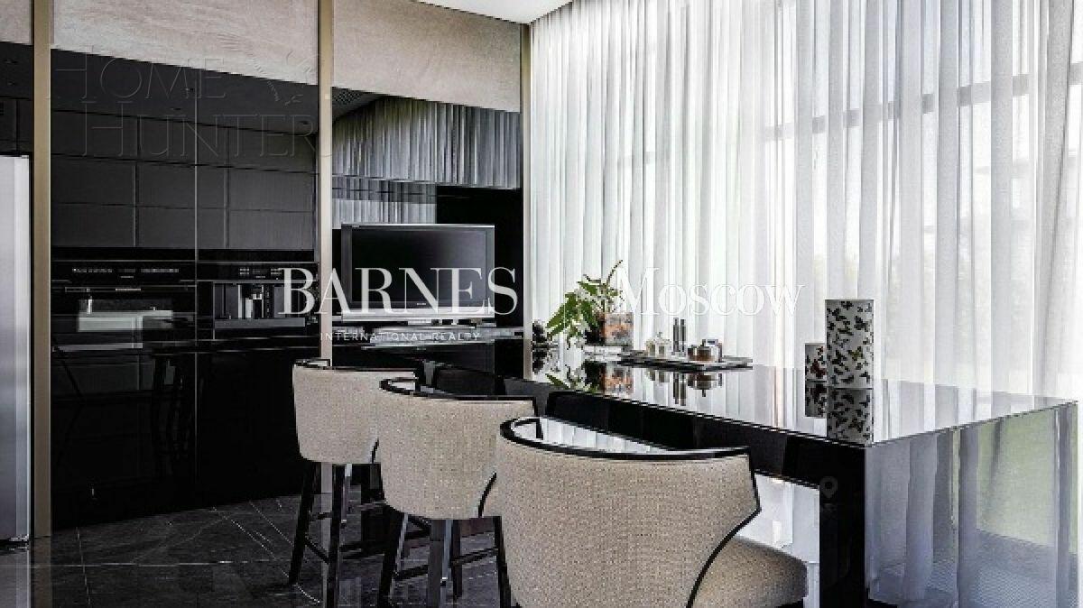 2-этажный коттедж 438 м² с отделкой