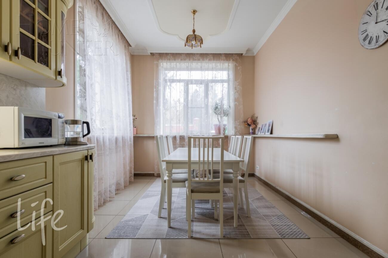 2-этажный коттедж 261 м² с отделкой