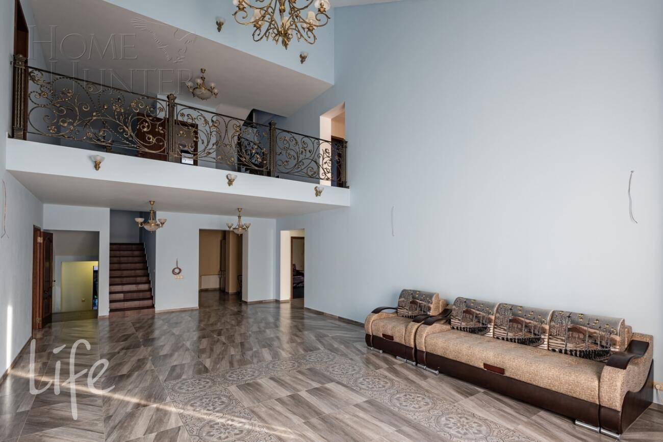 2-этажный коттедж 500 м² с отделкой