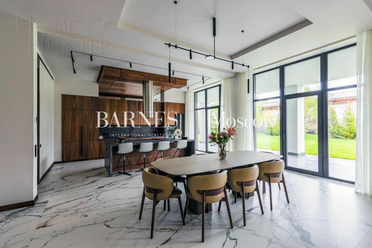 2-этажный коттедж 705 м² с отделкой