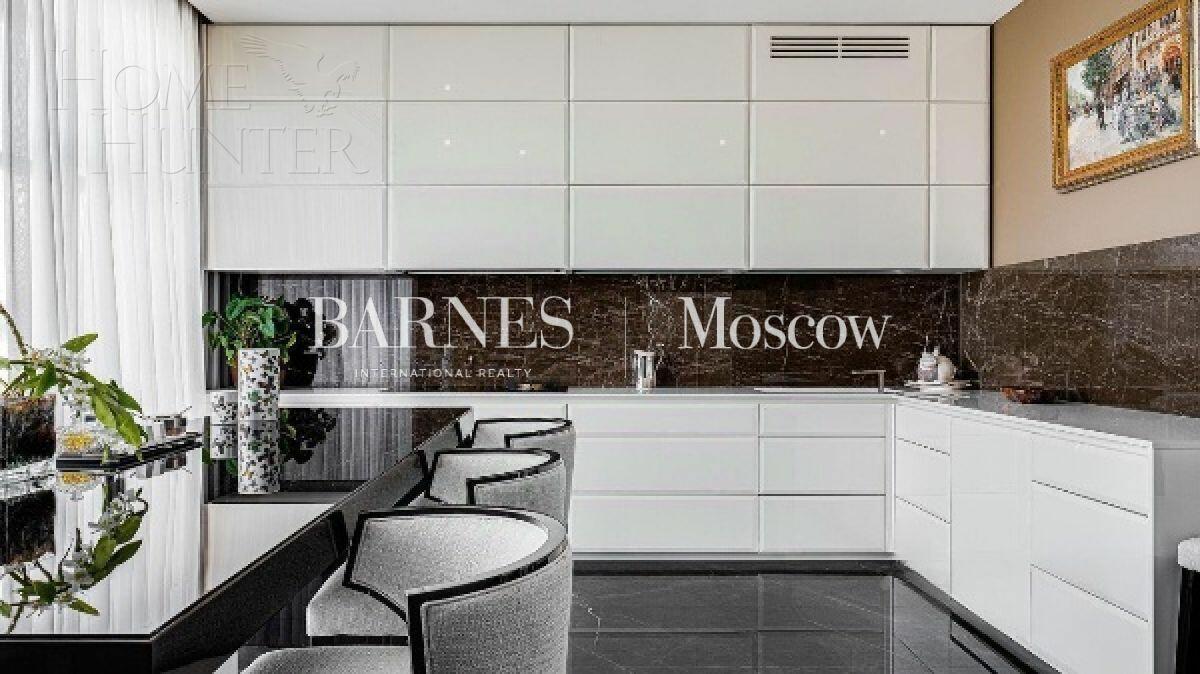 2-этажный коттедж 438 м² с отделкой