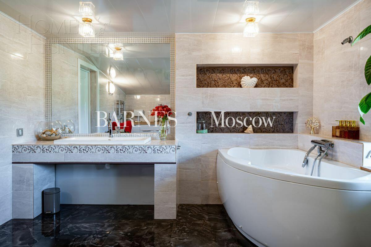 2-этажный коттедж 328 м² с отделкой