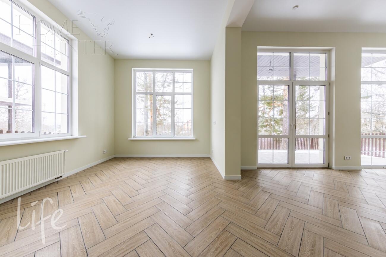 2-этажный коттедж 240 м² с отделкой