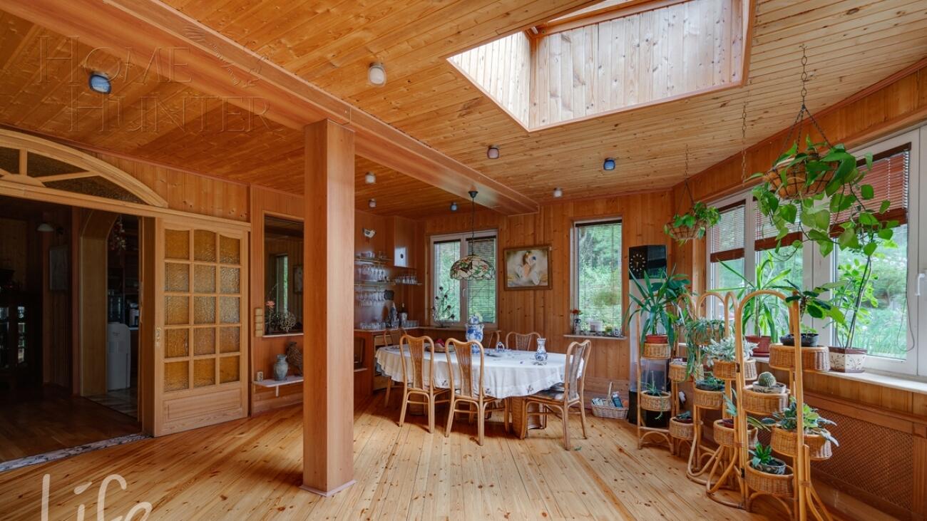 3-этажный коттедж 650 м² с отделкой