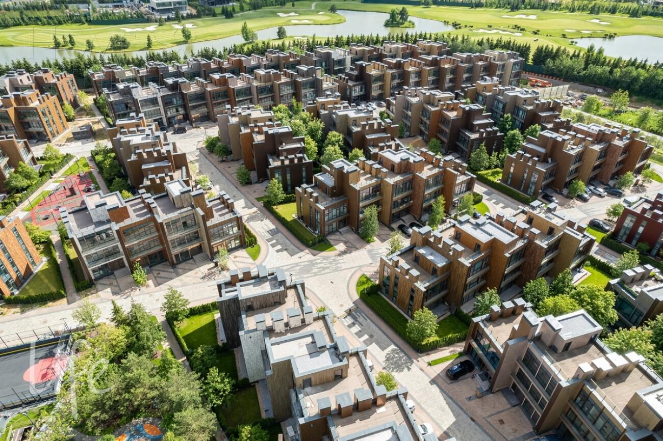 3-этажный таунхаус 238 м² без отделки