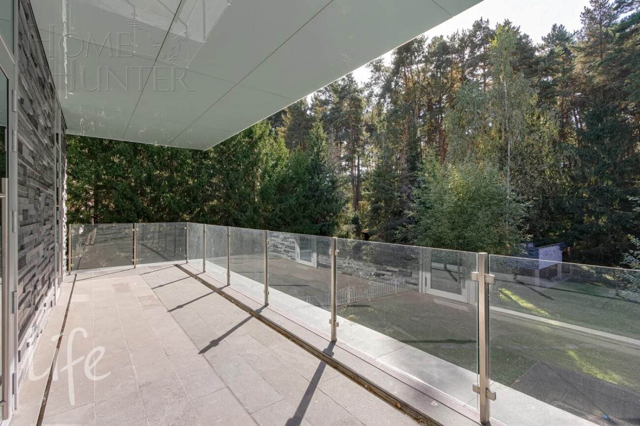 3-этажный коттедж 1 546 м² без отделки