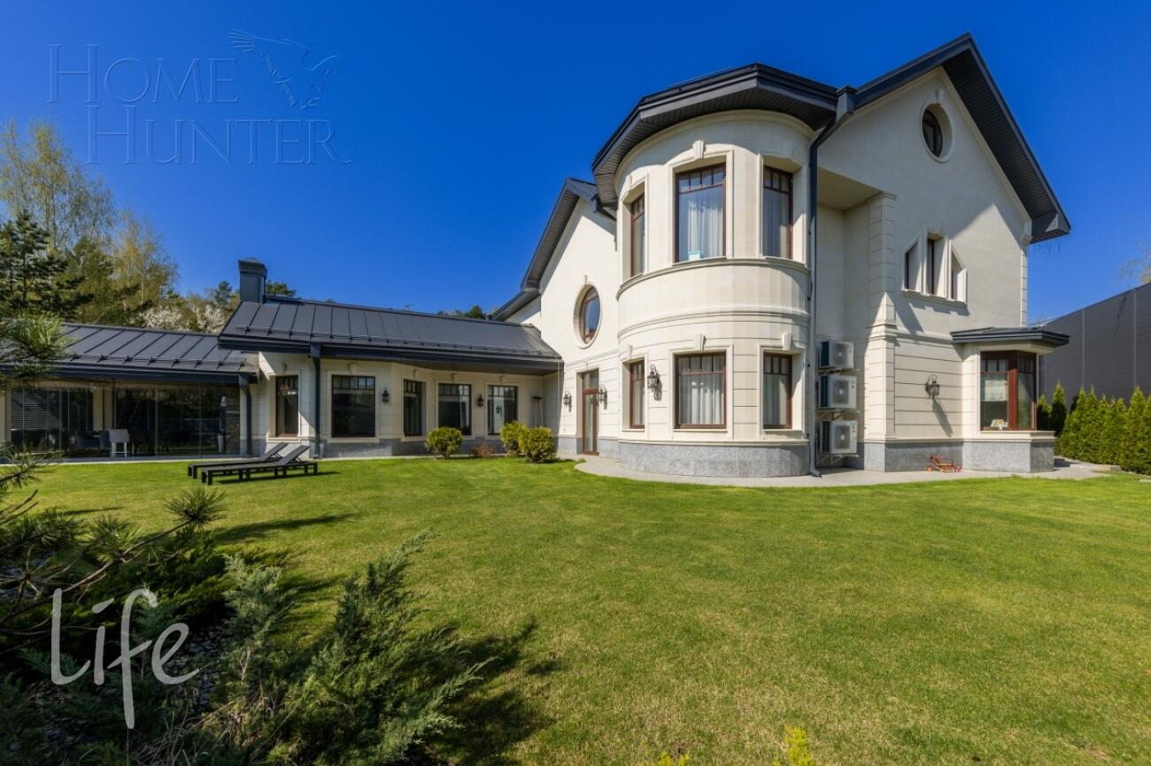 2-этажный коттедж 700 м² с отделкой