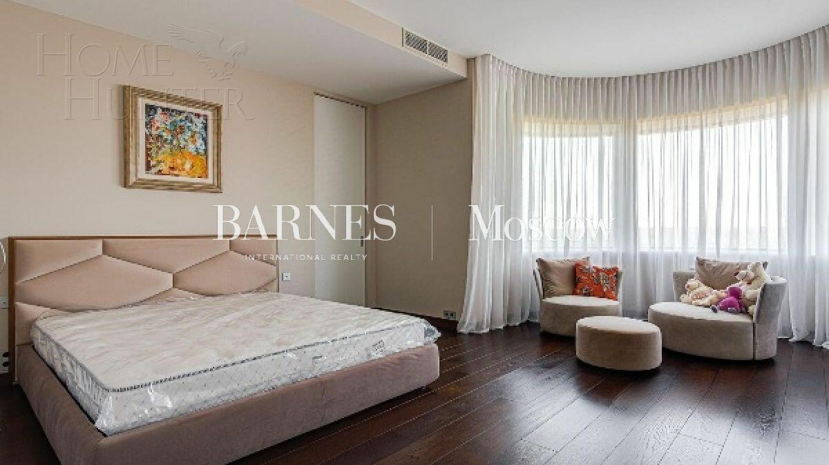 2-этажный коттедж 438 м² с отделкой