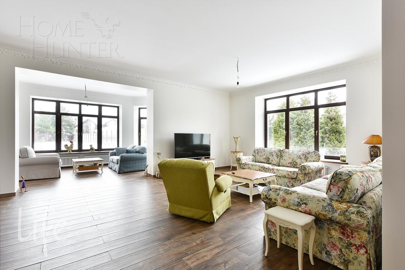 2-этажный коттедж 1 000 м² с отделкой