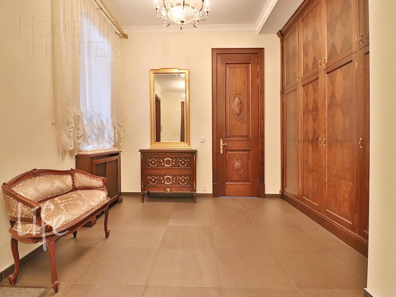 2-этажный коттедж 817 м² с отделкой