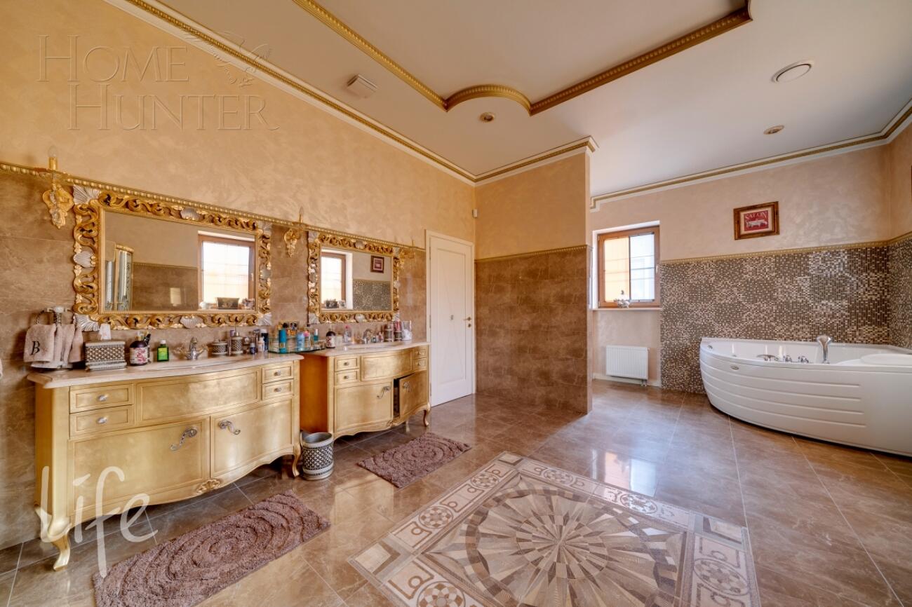 2-этажный коттедж 450 м² с отделкой