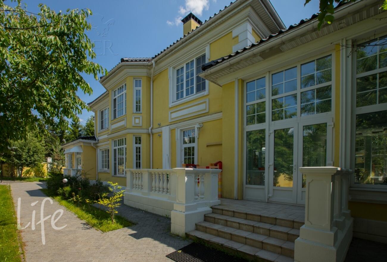 2-этажный коттедж 800 м² с отделкой