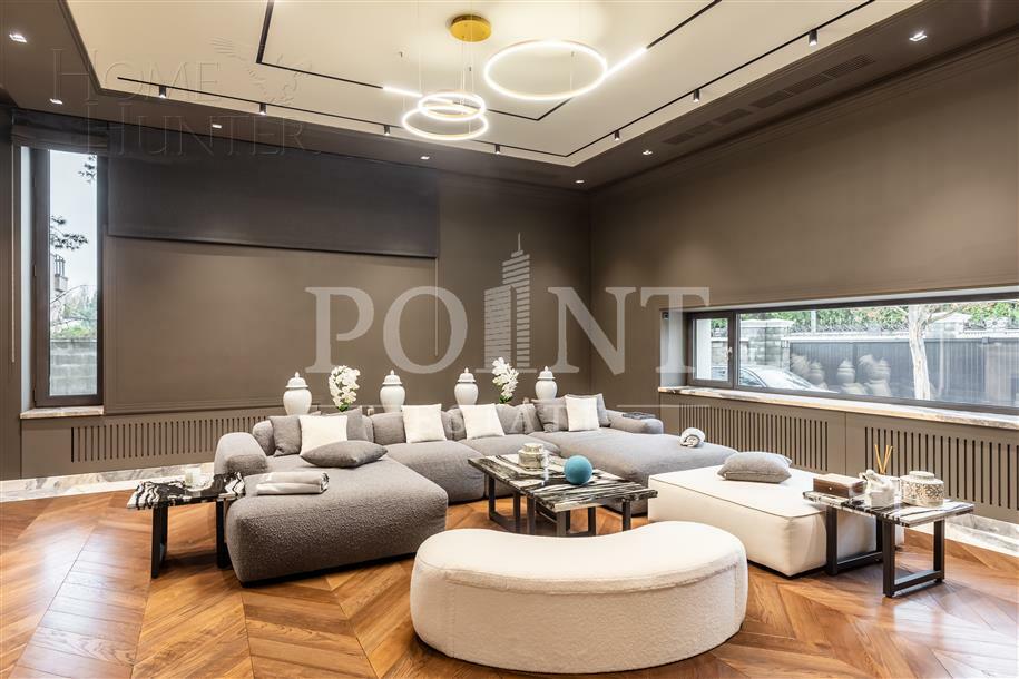 2-этажный коттедж 2 000 м² с отделкой