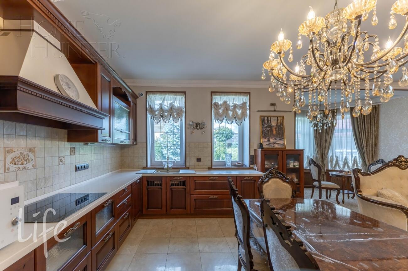 2-этажный коттедж 498 м² с отделкой