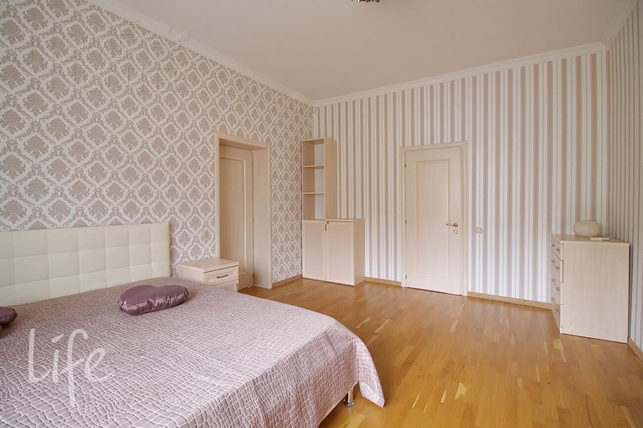 2-этажный коттедж 300 м² с отделкой