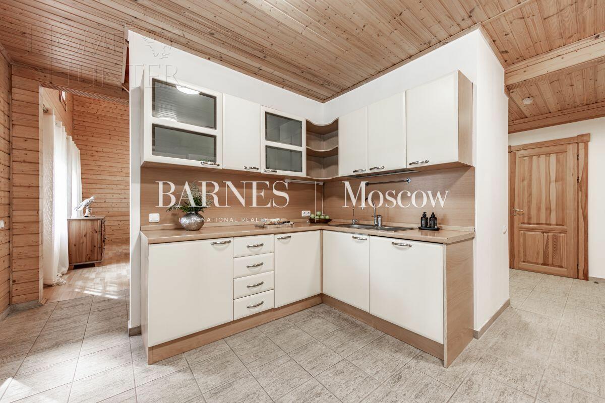 2-этажный коттедж 267 м² с отделкой