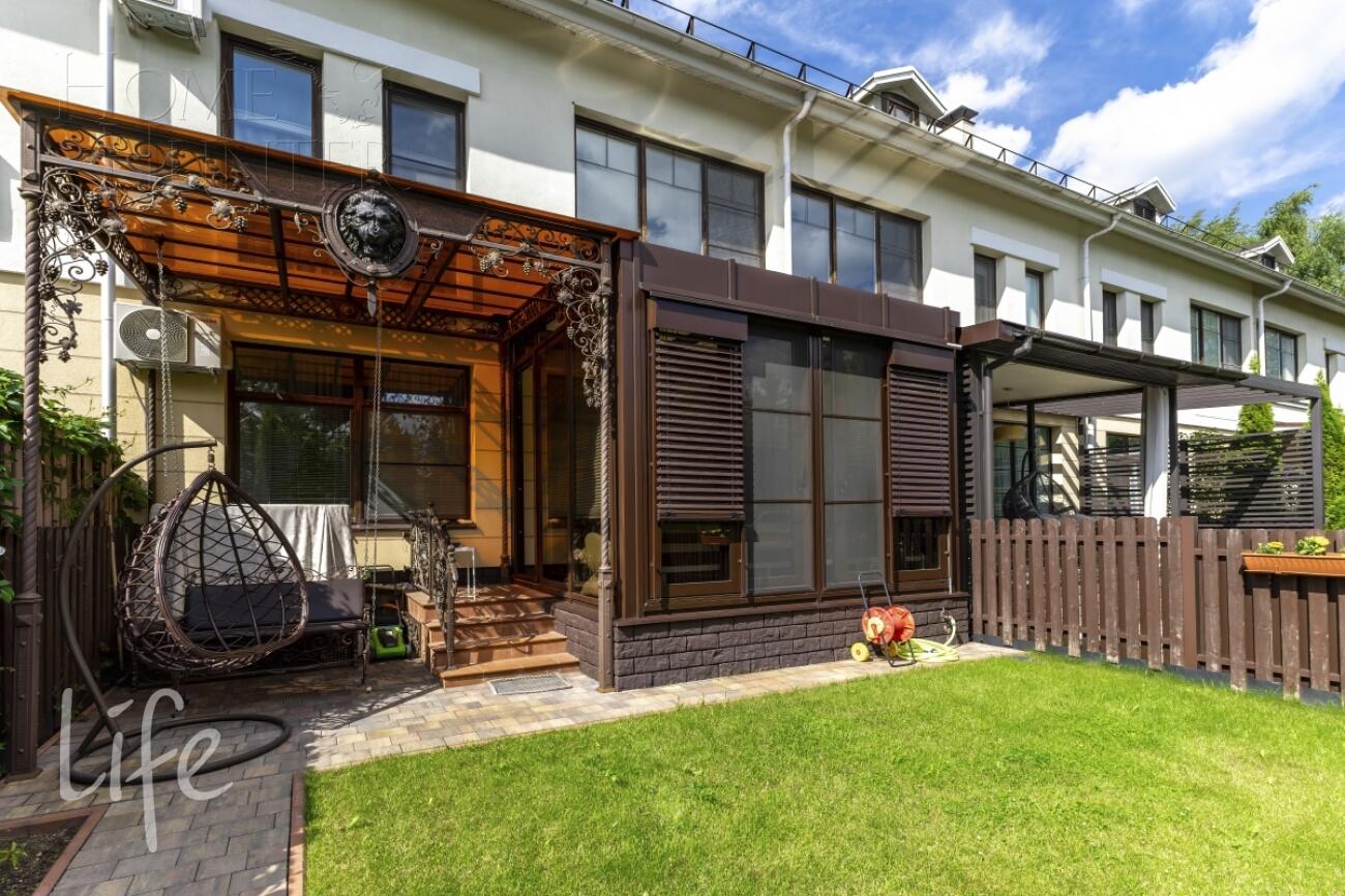 2-этажный таунхаус 250 м² с отделкой