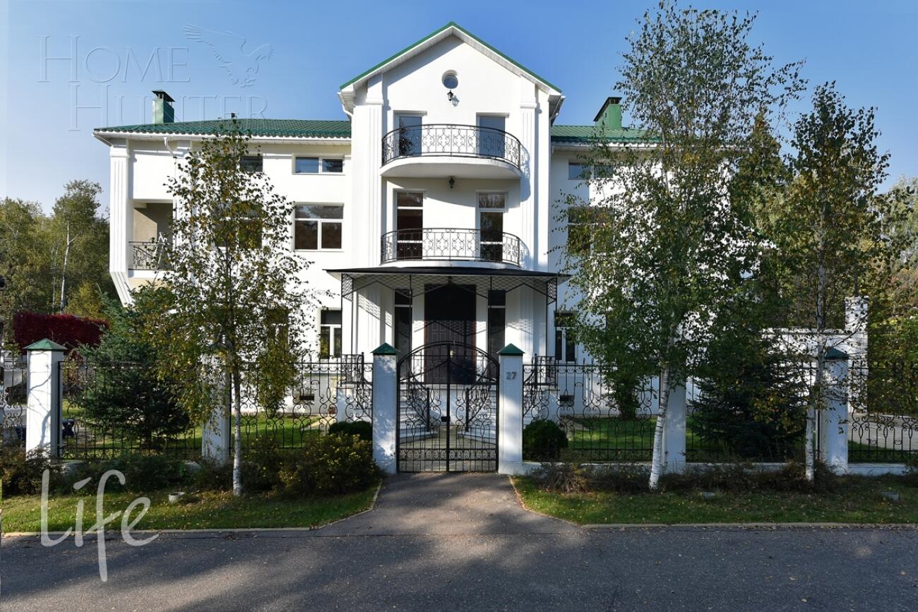 2-этажный коттедж 1 300 м² с отделкой