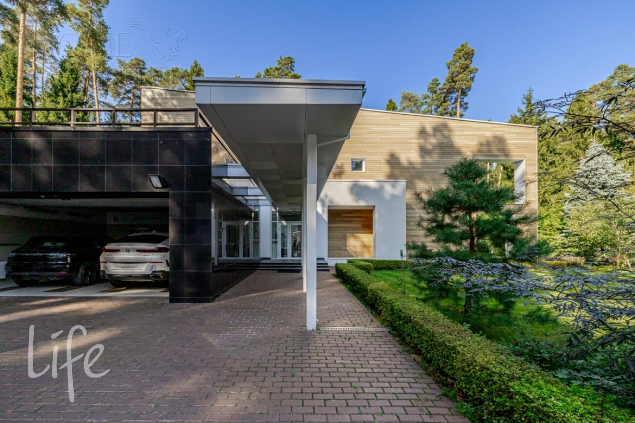 2-этажный коттедж 1 328 м² с отделкой