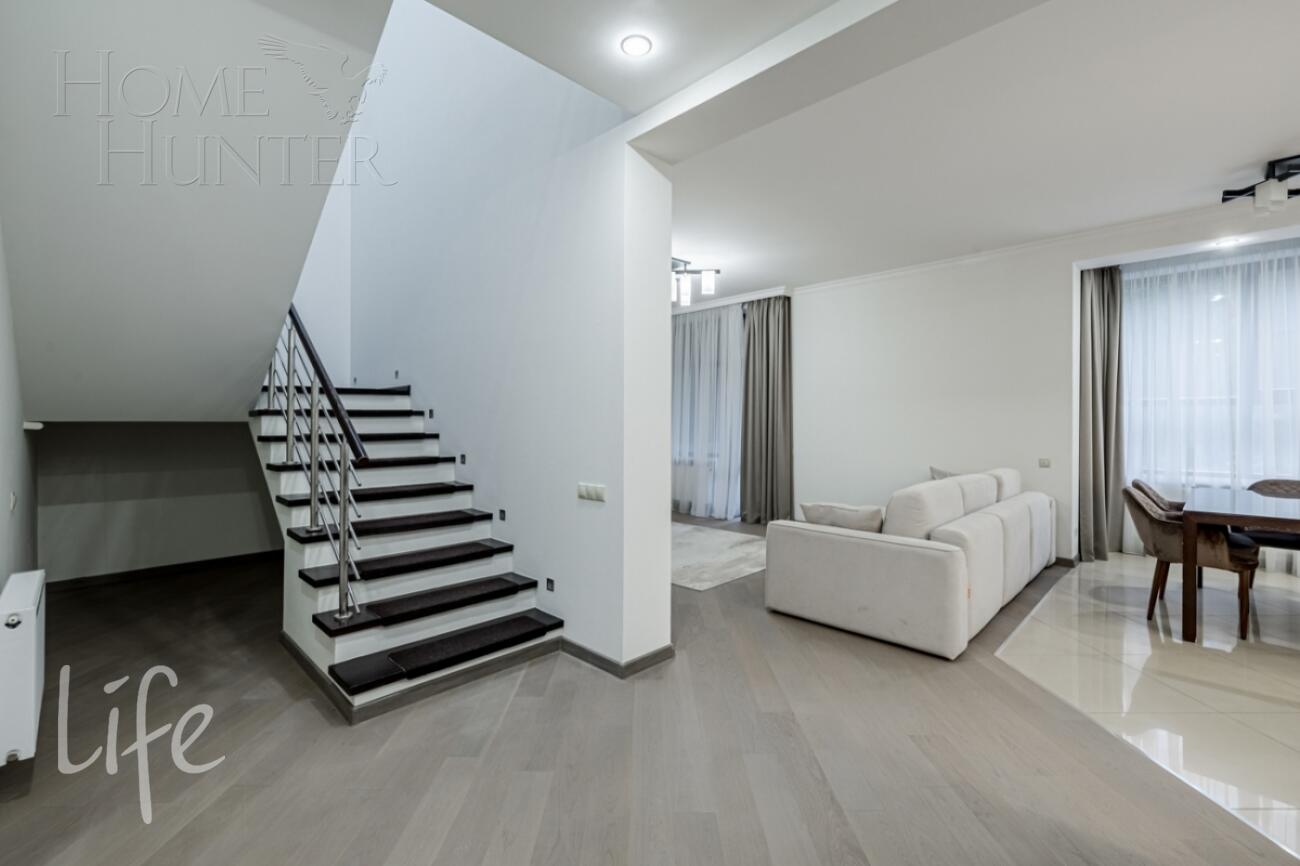 2-этажный таунхаус 220 м² с отделкой