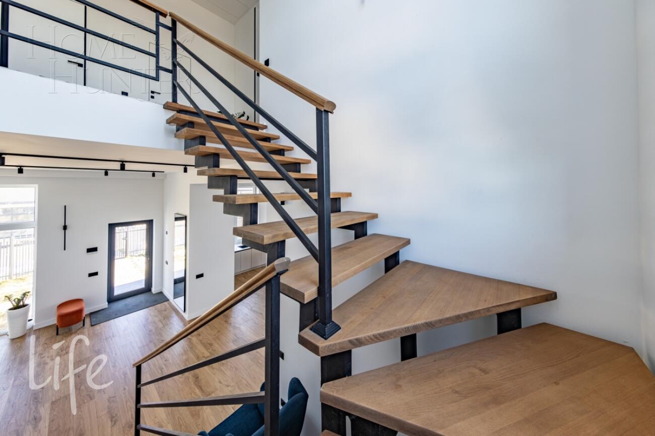 2-этажный коттедж 260 м² с отделкой