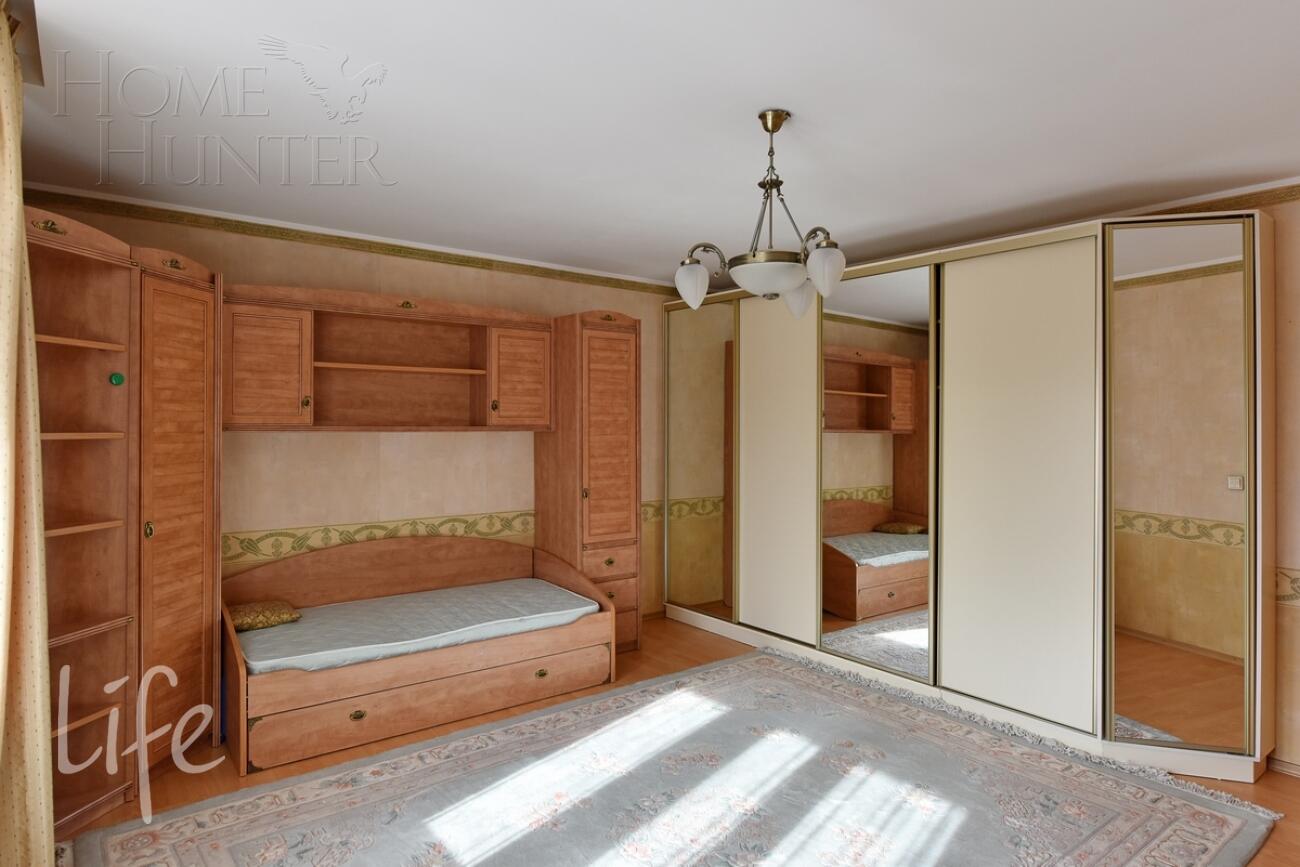 3-этажный коттедж 780 м² с отделкой