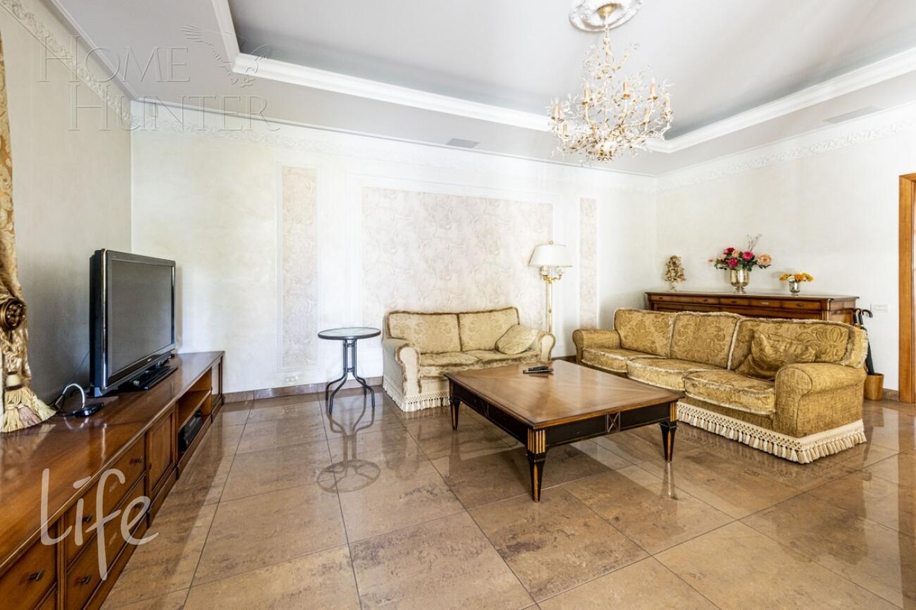 2-этажный коттедж 500 м² с отделкой