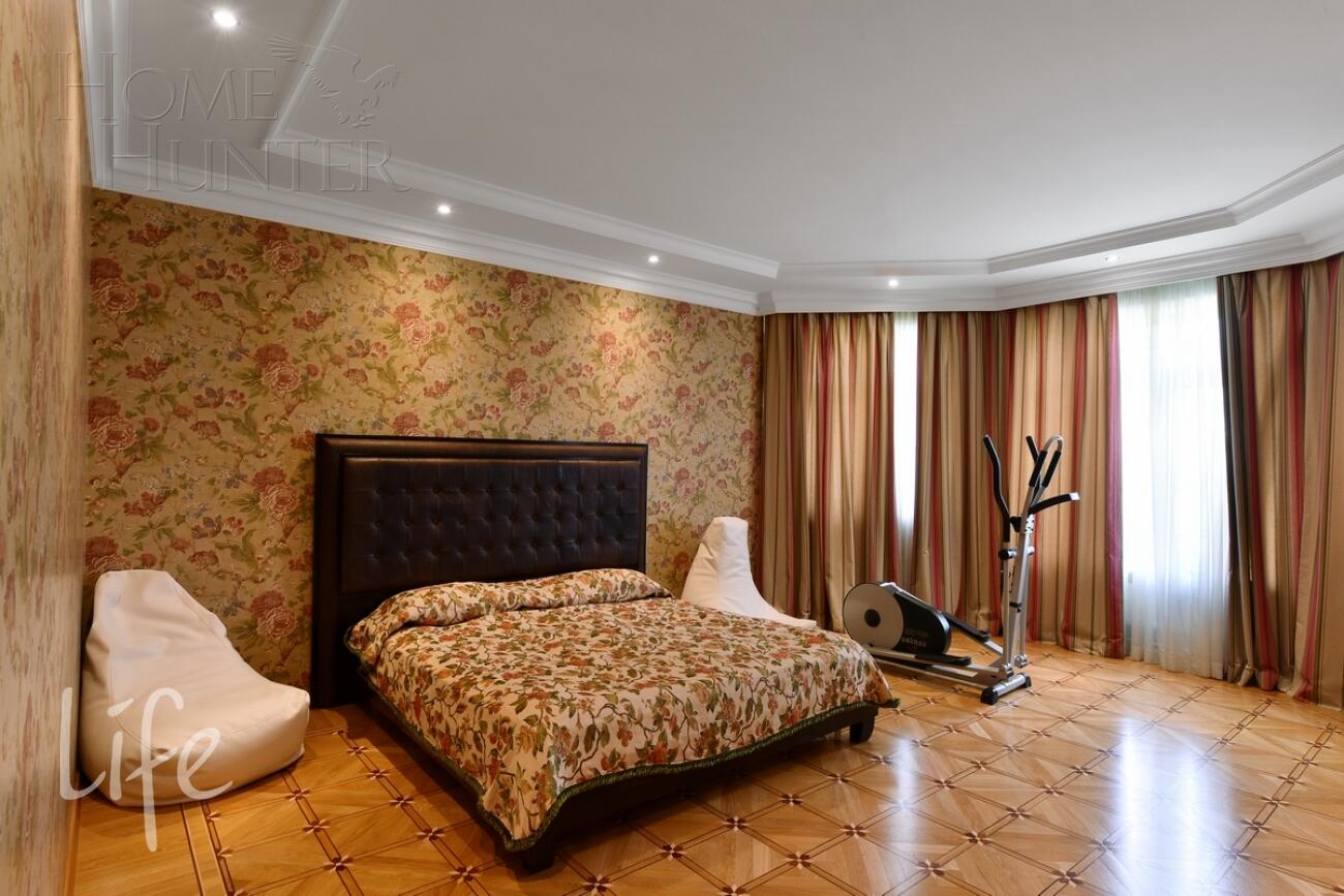 3-этажный коттедж 350 м² с отделкой