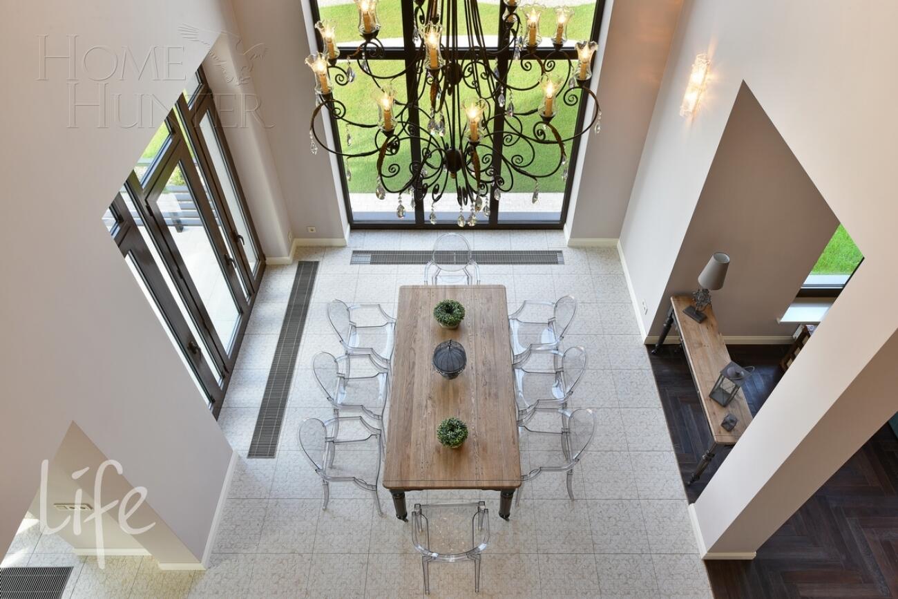 2-этажный коттедж 350 м² с отделкой