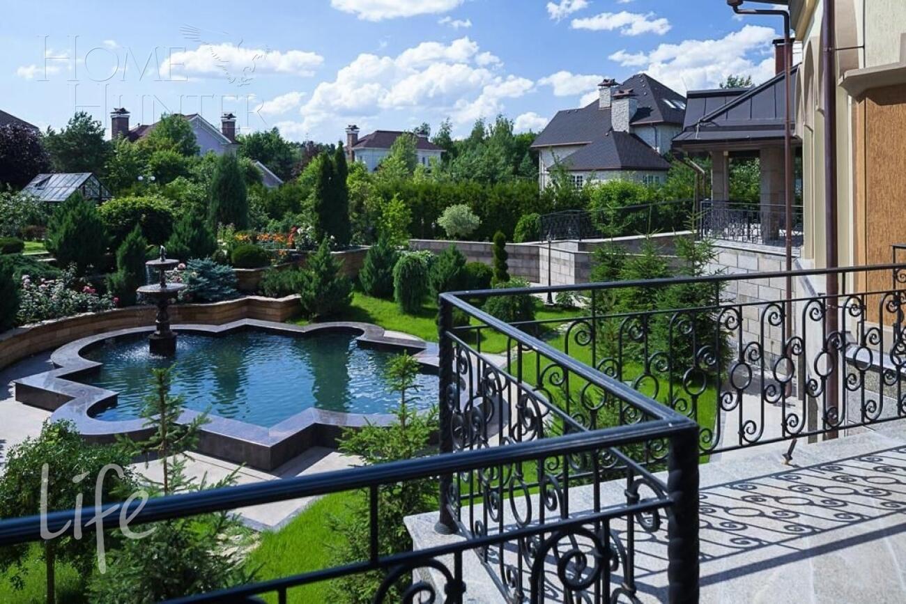 2-этажный коттедж 1 700 м² с отделкой