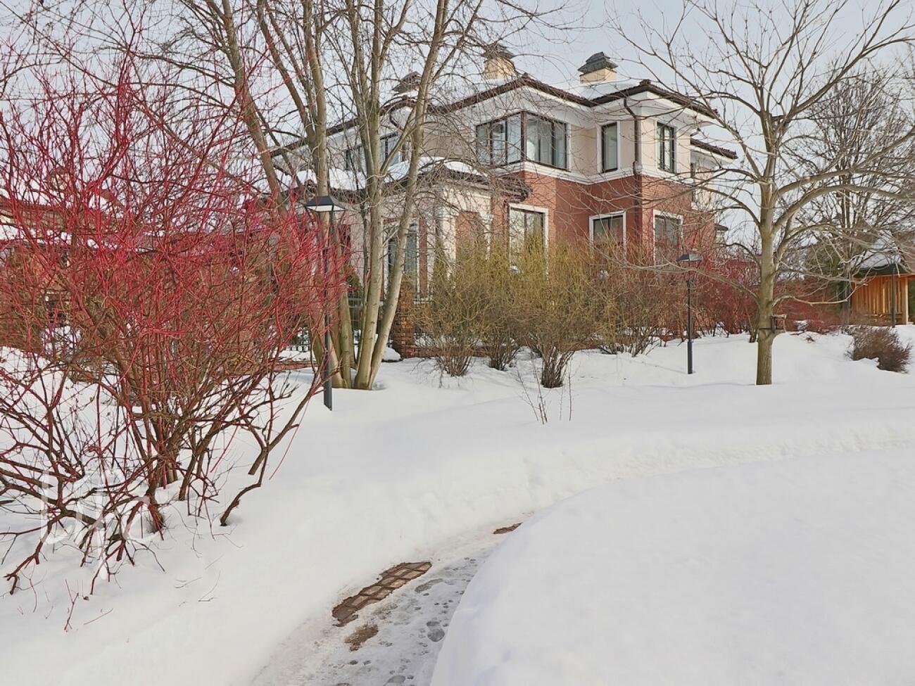 2-этажный коттедж 593 м² с отделкой