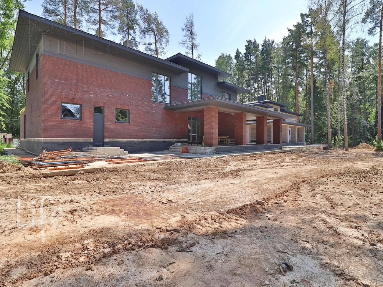 2-этажный коттедж 460 м² без отделки