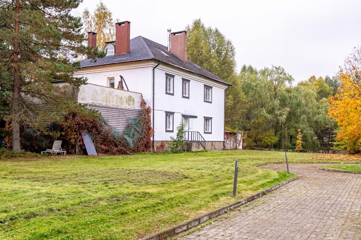 2-этажный коттедж 375 м² с отделкой