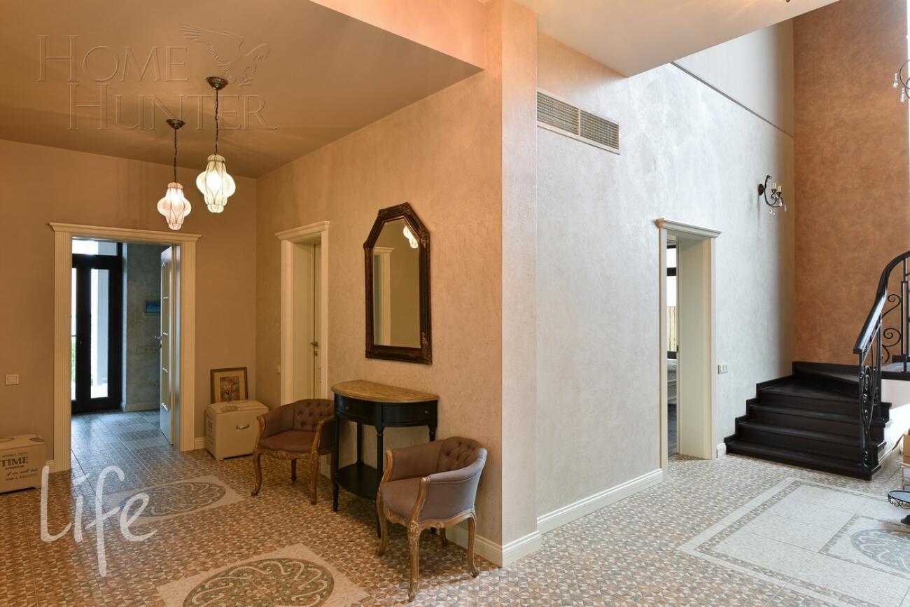 2-этажный коттедж 350 м² с отделкой