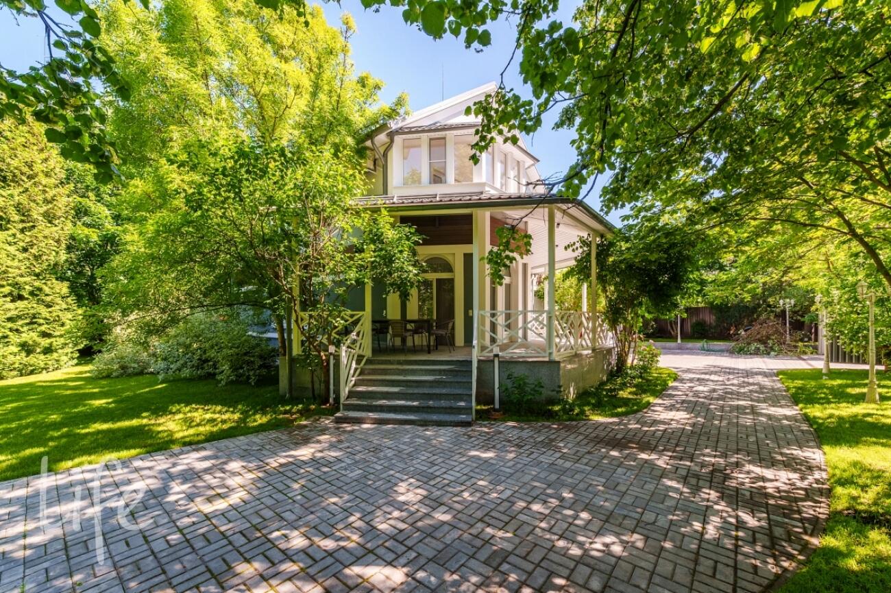 2-этажный коттедж 443 м² с отделкой