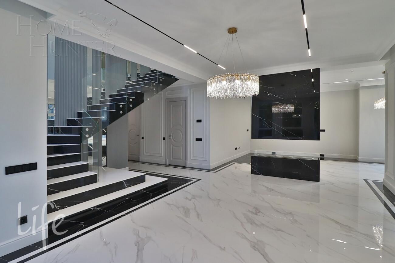 2-этажный коттедж 240 м² с отделкой