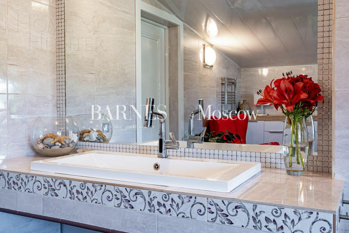 2-этажный коттедж 328 м² с отделкой