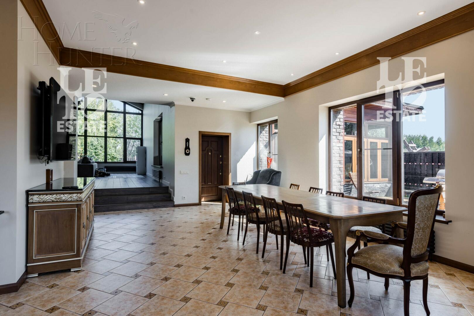 2-этажный коттедж 495.7 м² с отделкой