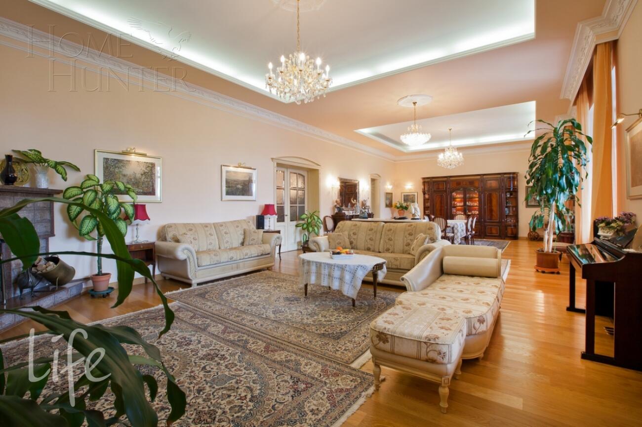 2-этажный коттедж 916 м² с отделкой