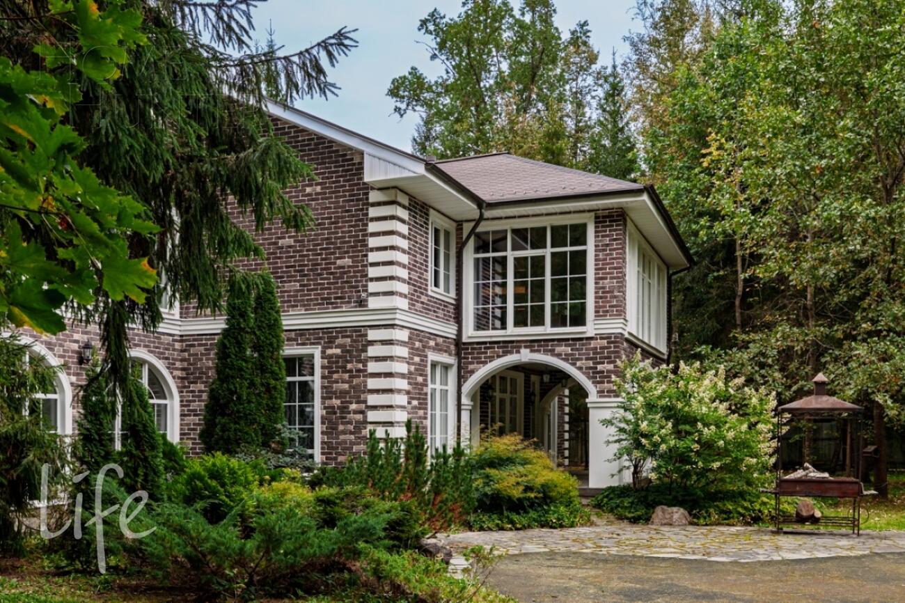 2-этажный коттедж 688 м² с отделкой