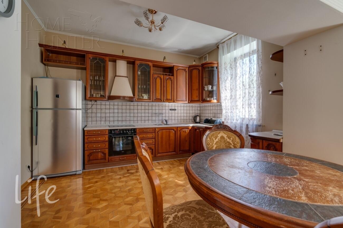 3-этажный коттедж 770 м² с отделкой