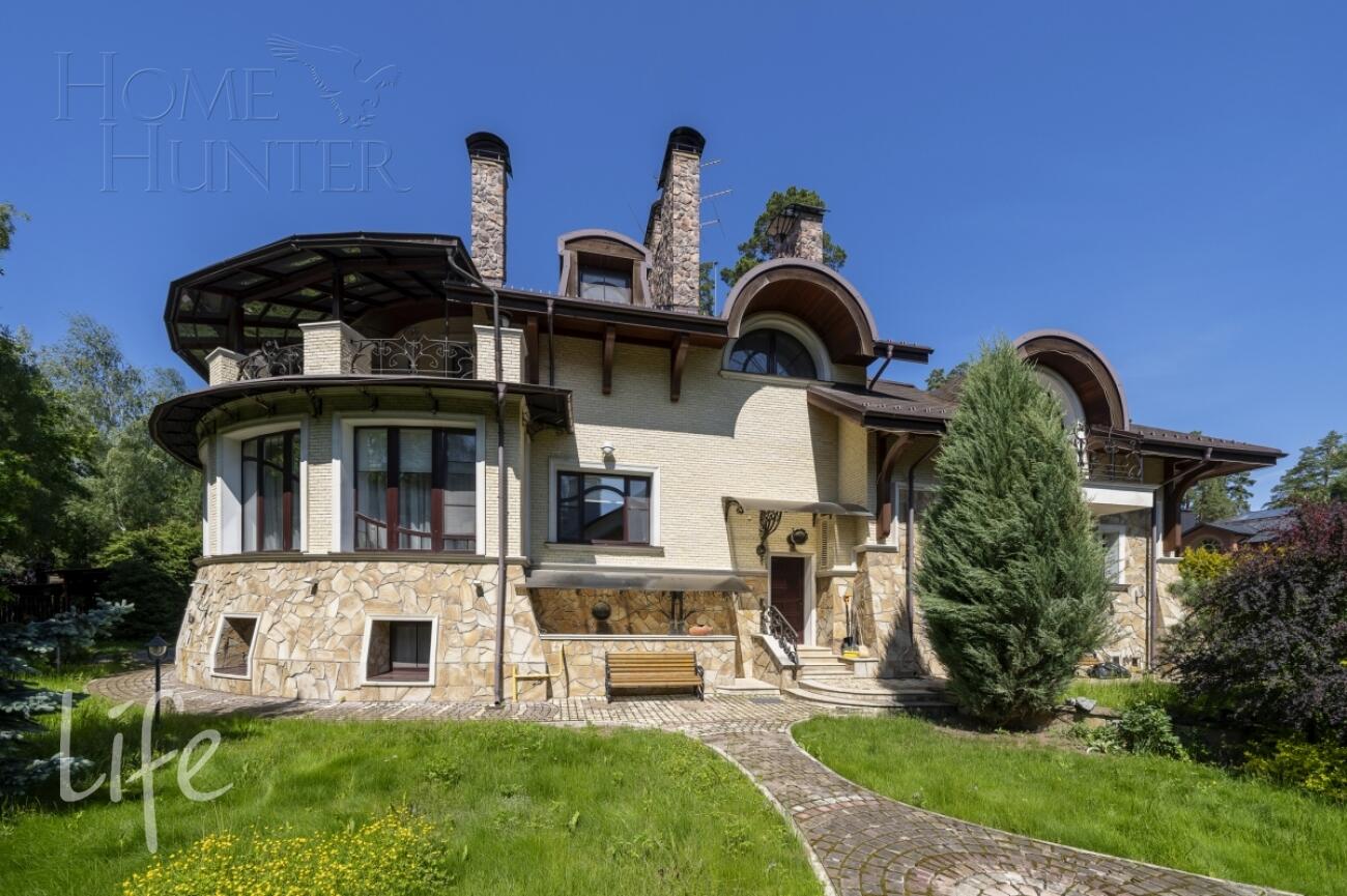 2-этажный коттедж 880 м² с отделкой