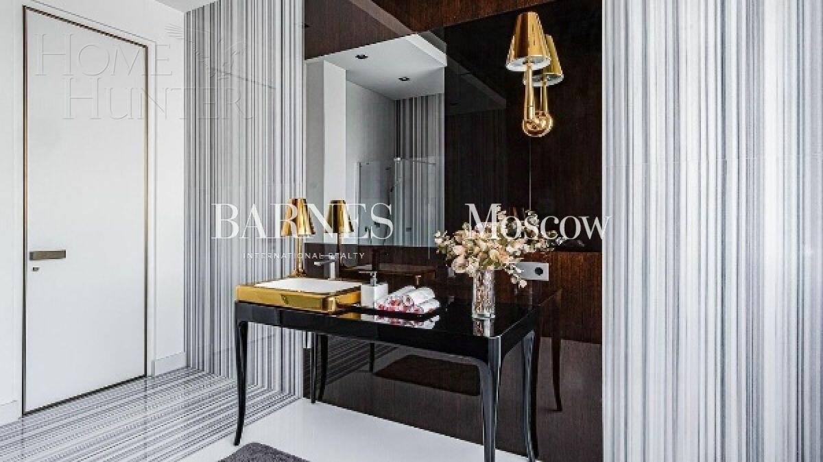 2-этажный коттедж 438 м² с отделкой