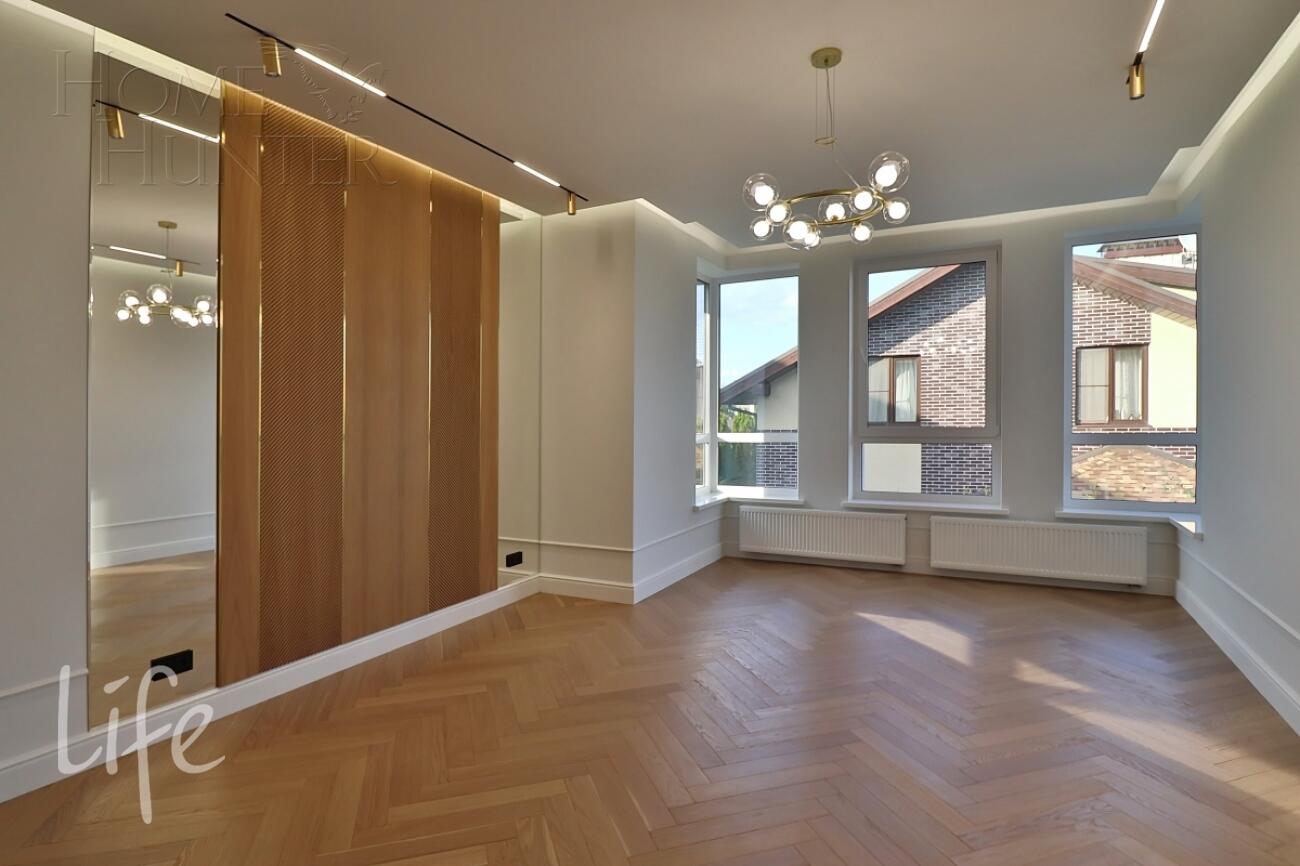 2-этажный коттедж 240 м² с отделкой