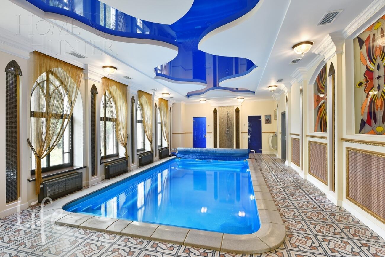 2-этажный коттедж 1 100 м² с отделкой