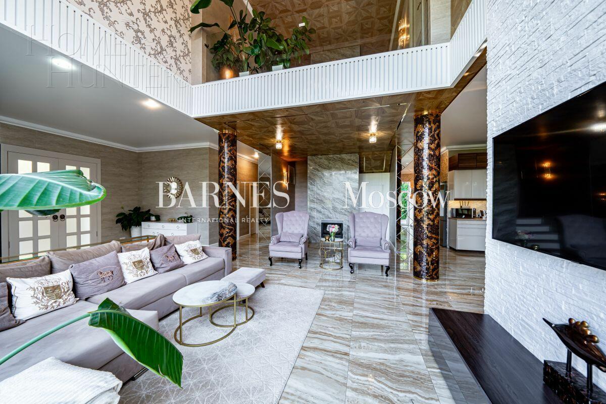 2-этажный коттедж 328 м² с отделкой